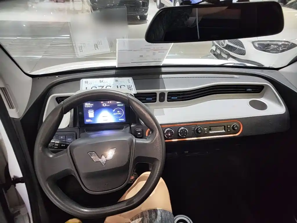 Wuling MINIEV — миниатюра 10