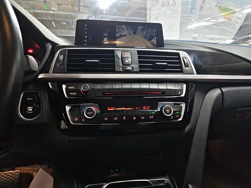 BMW 3 Series — миниатюра 13