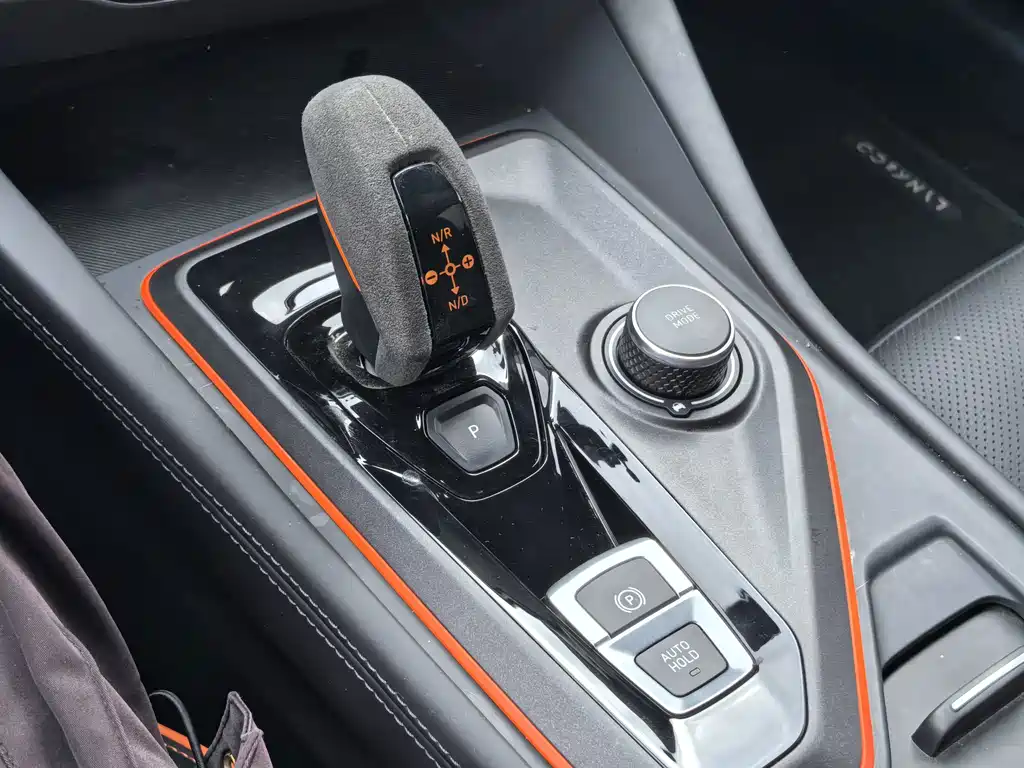 Lynk & Co 02 Hatchback — миниатюра 19