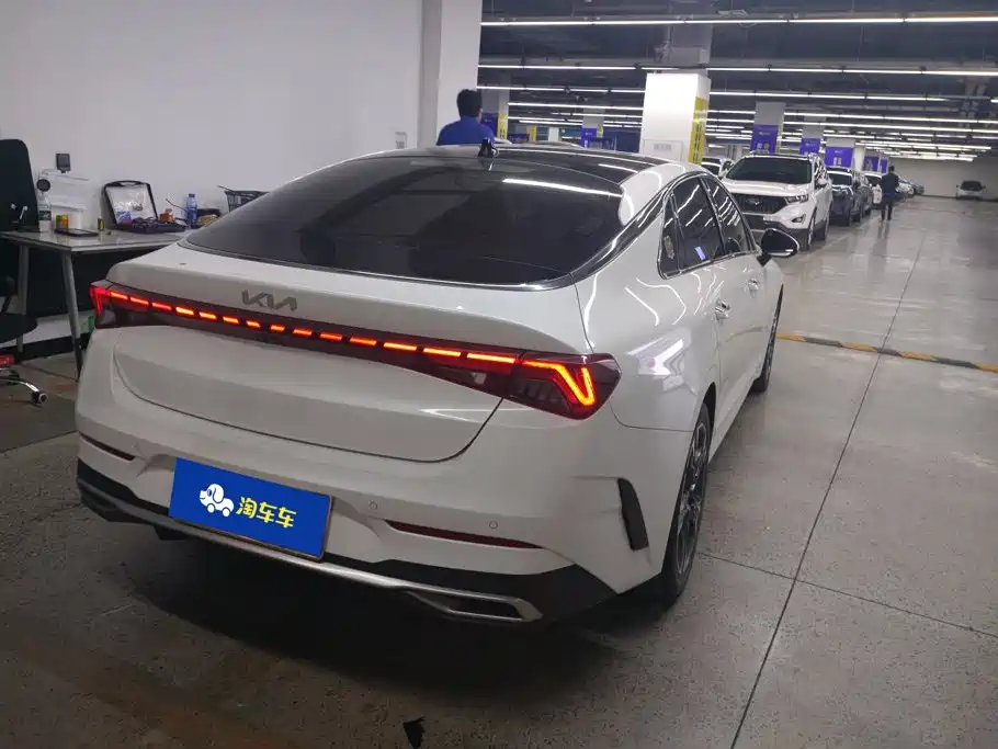 Kia K5 — миниатюра 3