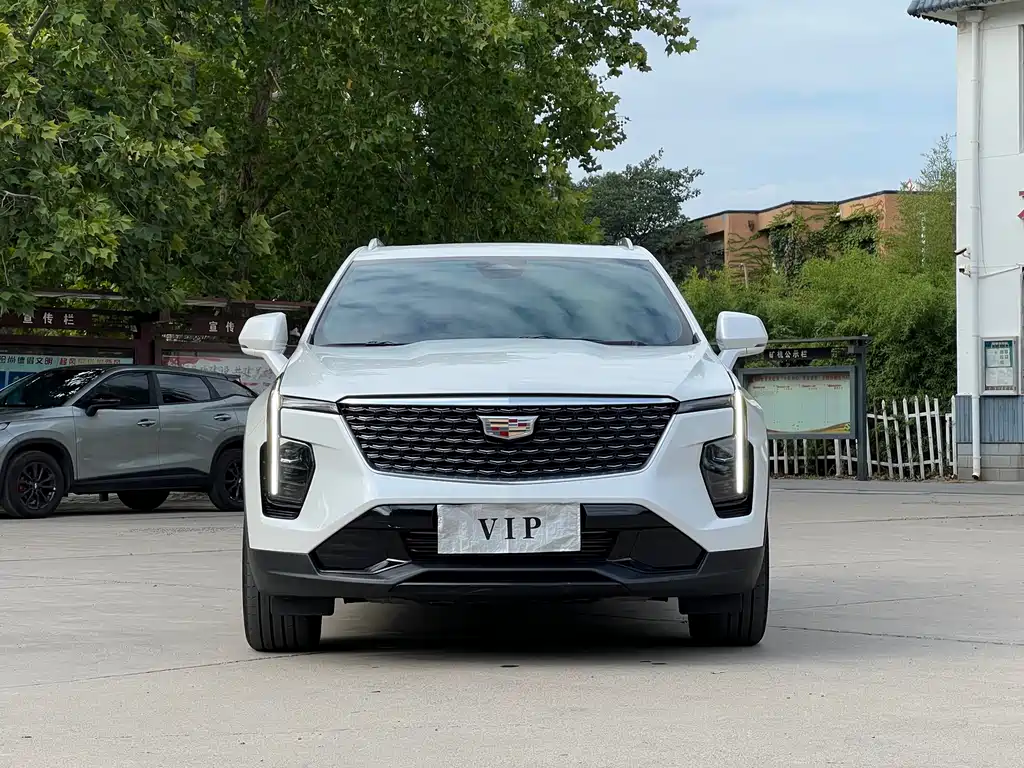 Cadillac XT4 — миниатюра 2