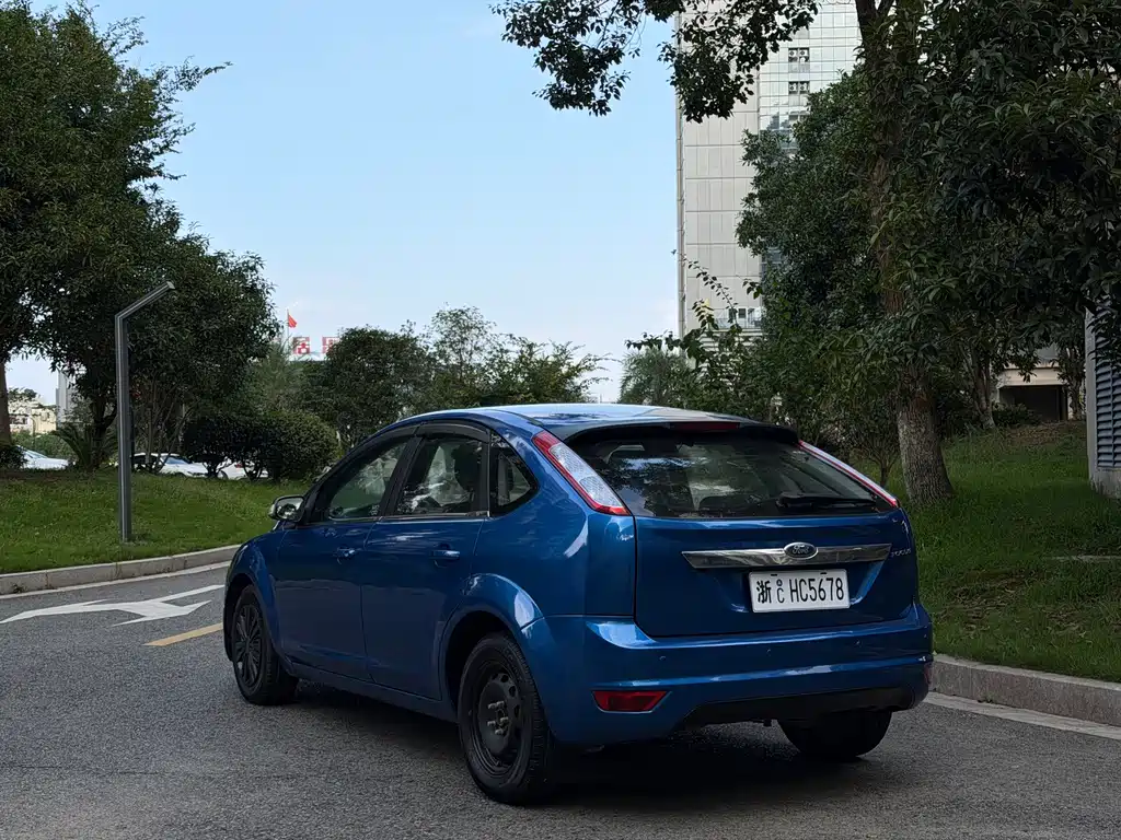 Ford Focus — миниатюра 6