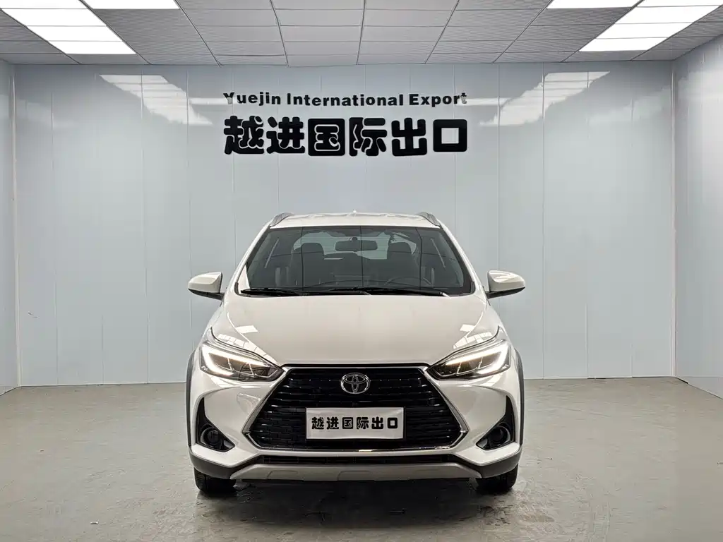 Toyota Yaris L — миниатюра 2