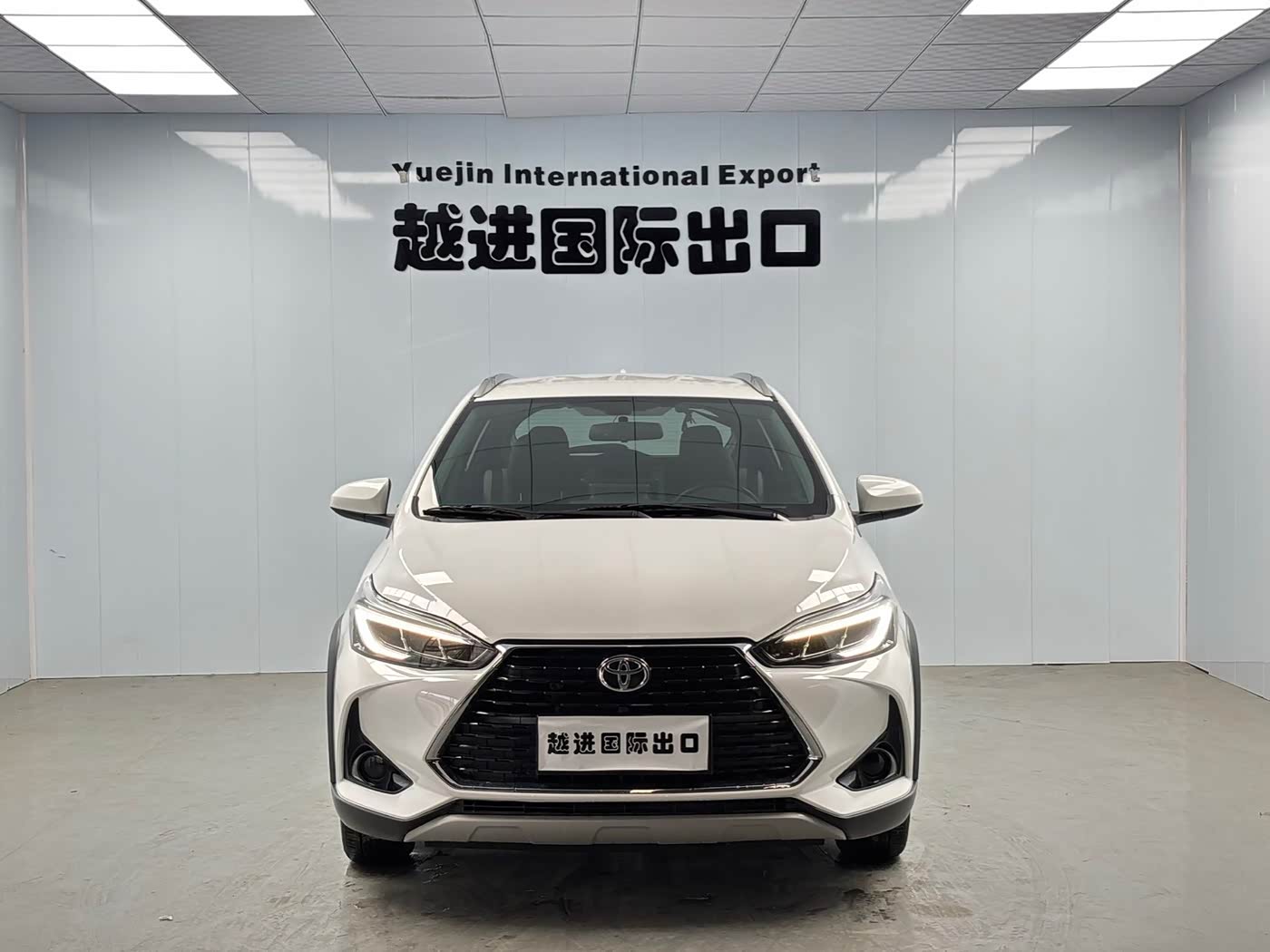 Toyota YARiS L Zhi Xuan 1.5 л 2022 г. Белый, пробег 40000 км