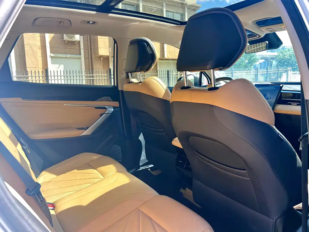 Geely Atlas L 2023 — фото 13
