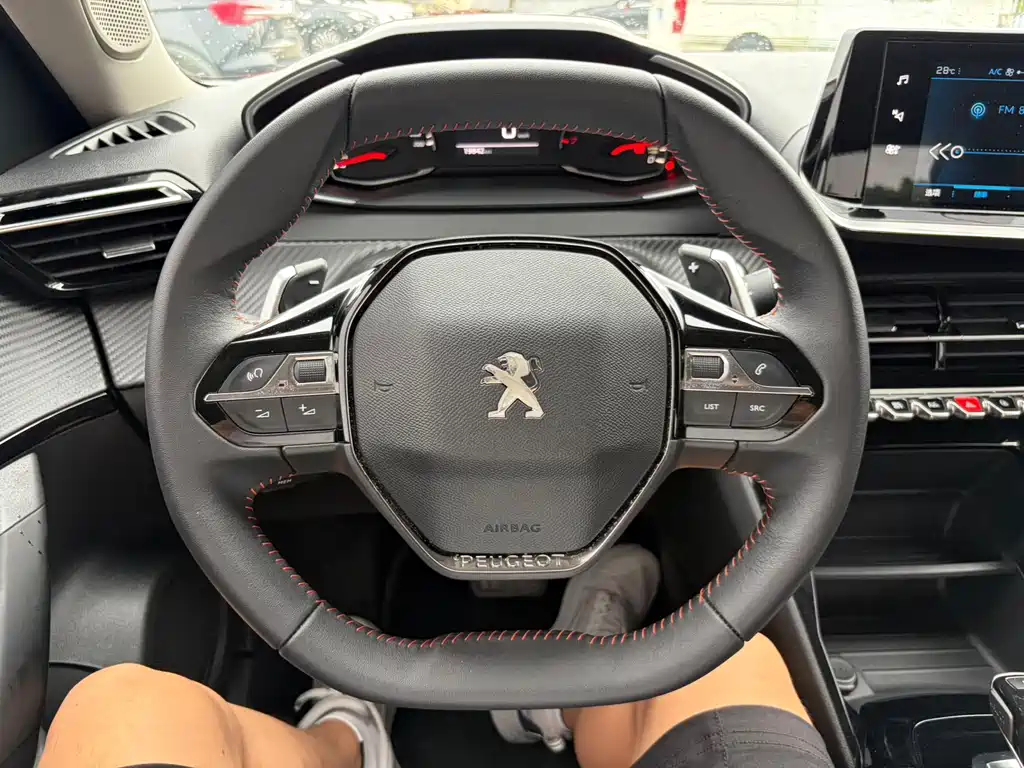Peugeot 2008 — миниатюра 14