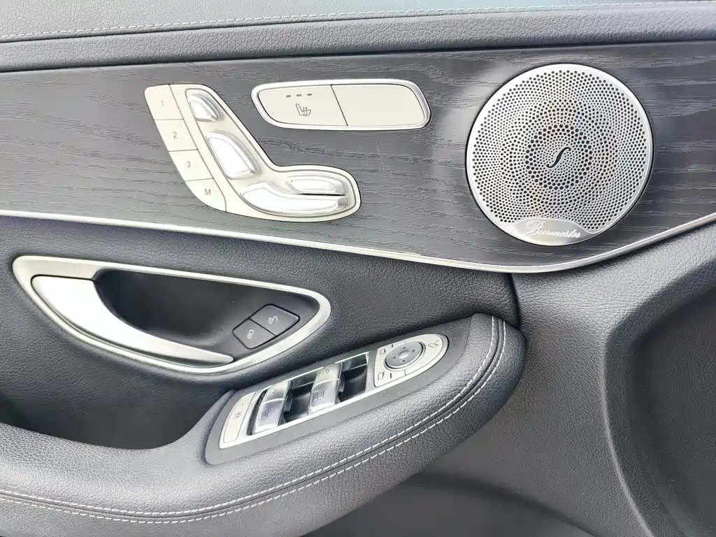 Mercedes-Benz C-Class — миниатюра 20