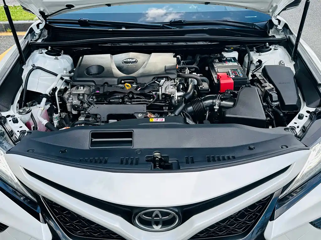 Toyota Camry — миниатюра 7