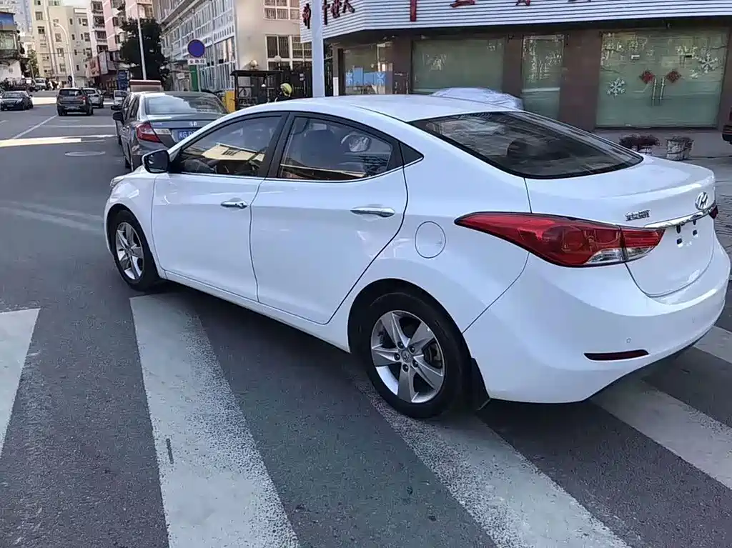 Hyundai Elantra Langdong — миниатюра 6