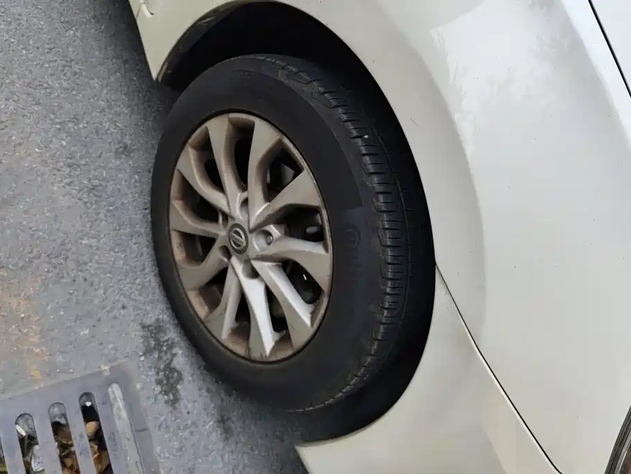 Nissan Sylphy — миниатюра 6