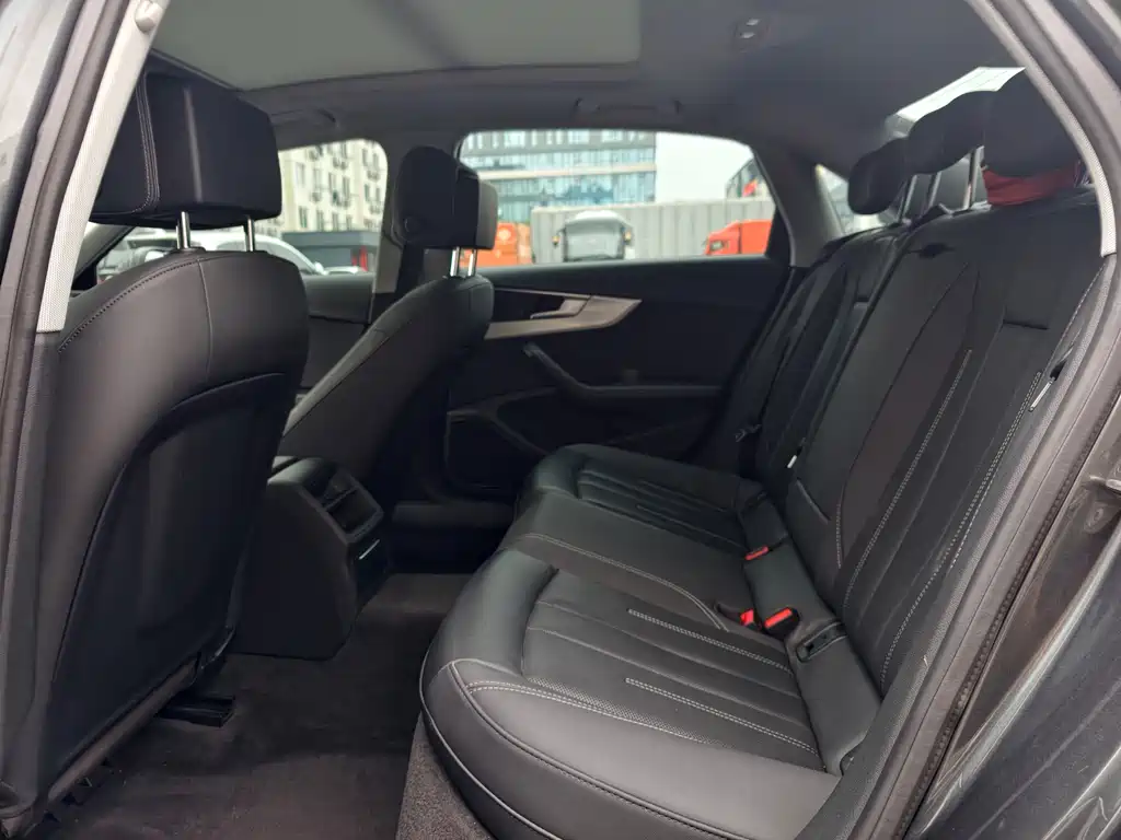 Audi A4L 2020 40 TFSI Fashion
