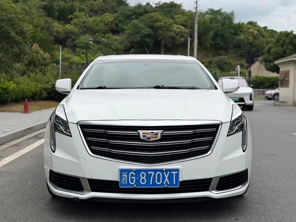Cadillac XTS 2018 28T