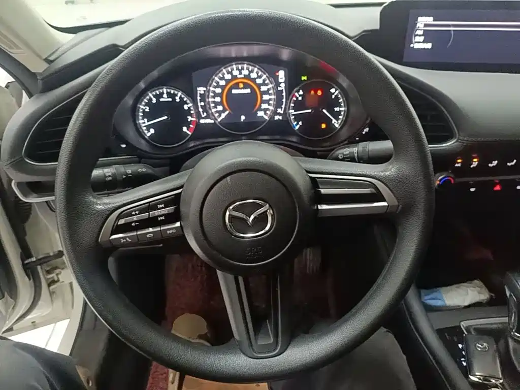 Mazda 3 Axela — миниатюра 11