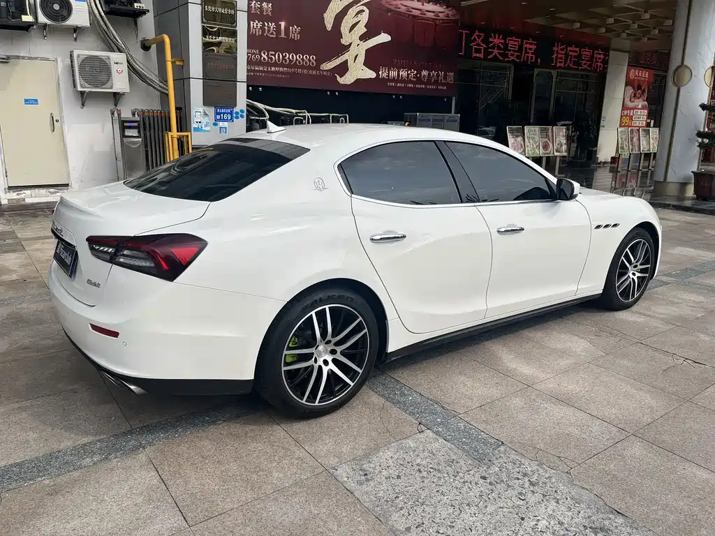 Maserati Ghibli — миниатюра 9