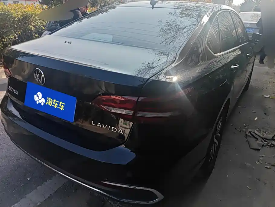 Volkswagen Lavida — миниатюра 3