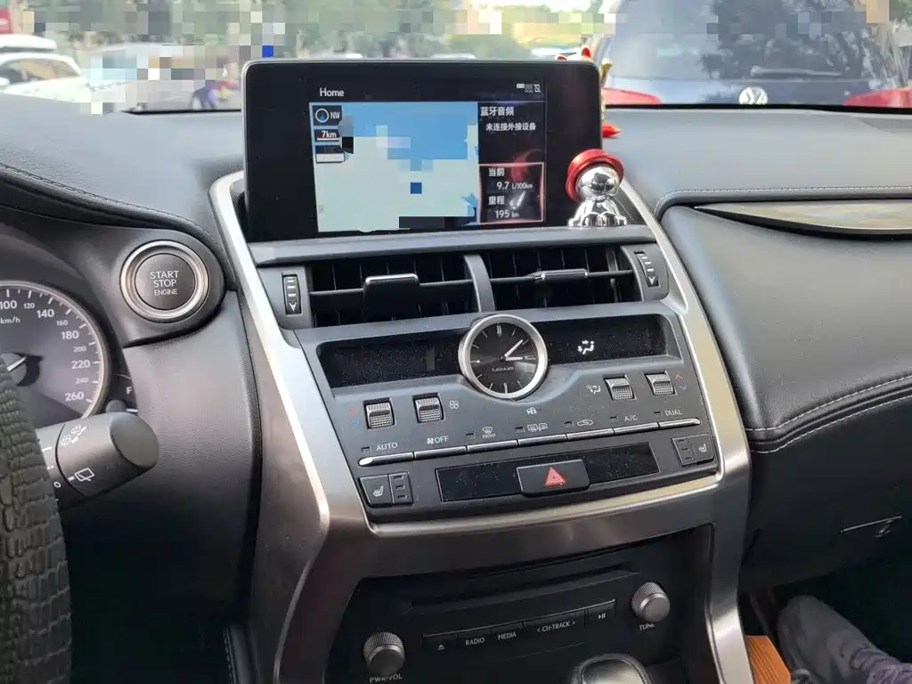 Lexus NX — миниатюра 15