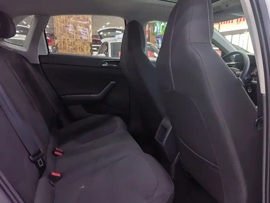 Volkswagen Polo — миниатюра 4