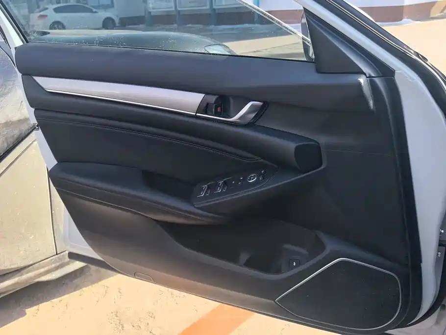 Honda Accord — миниатюра 7