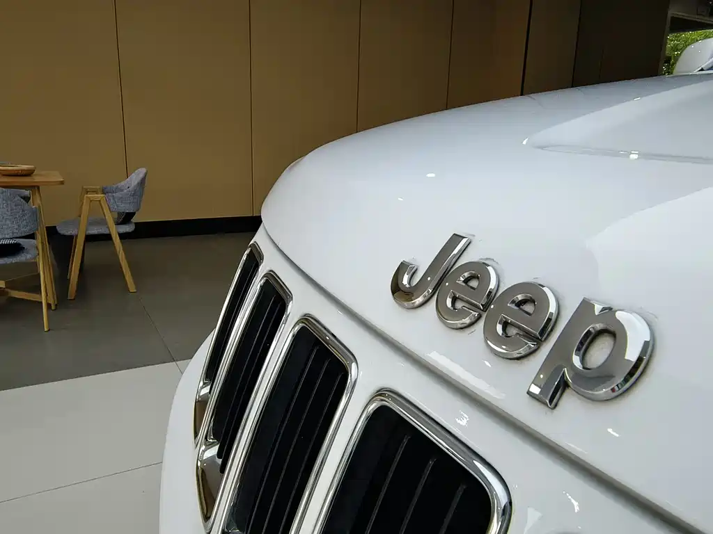 Jeep Grand Cherokee (Import) 3.0L Comfort Enjoy Navigation Edition, фото 23