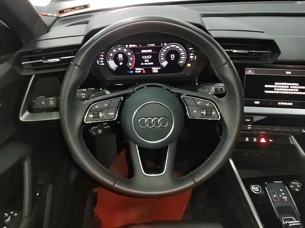Audi A3 2023 — фото 10