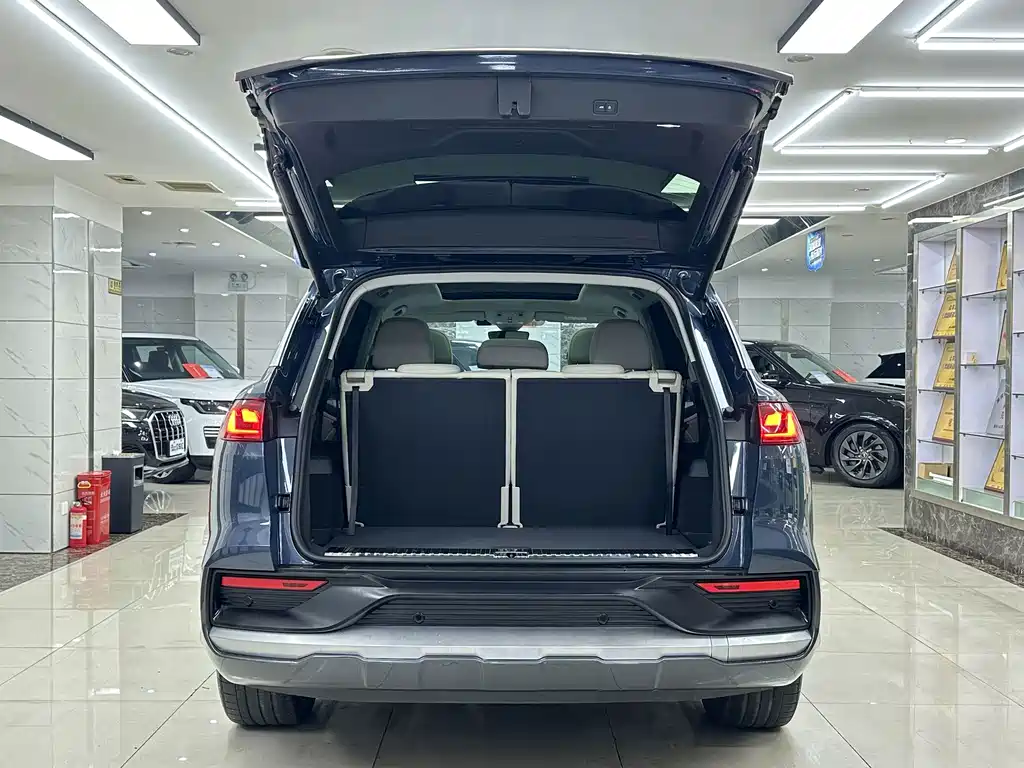 Audi Q6 — миниатюра 7
