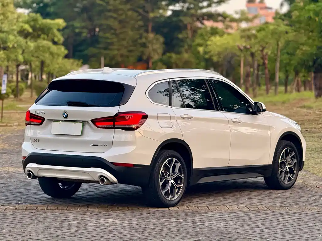 BMW X1 — миниатюра 6