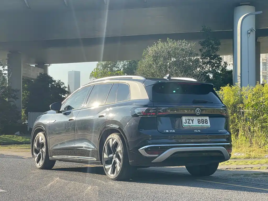 Volkswagen ID.6 Crozz — миниатюра 5