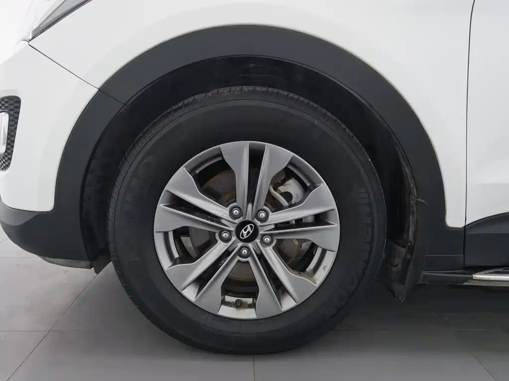 Hyundai Santa Fe — миниатюра 17