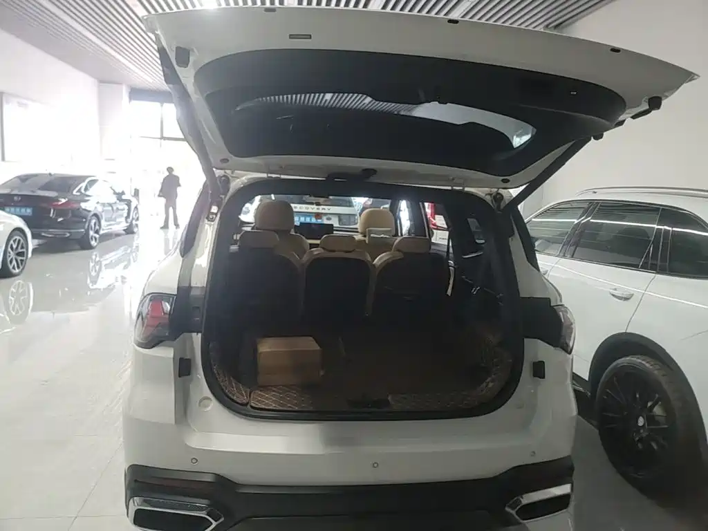 Geely Haoyue L — миниатюра 19