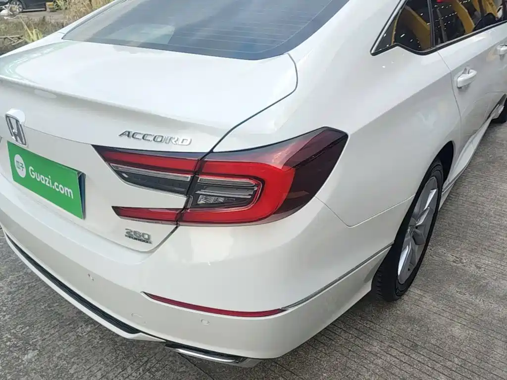 Honda Accord — миниатюра 8