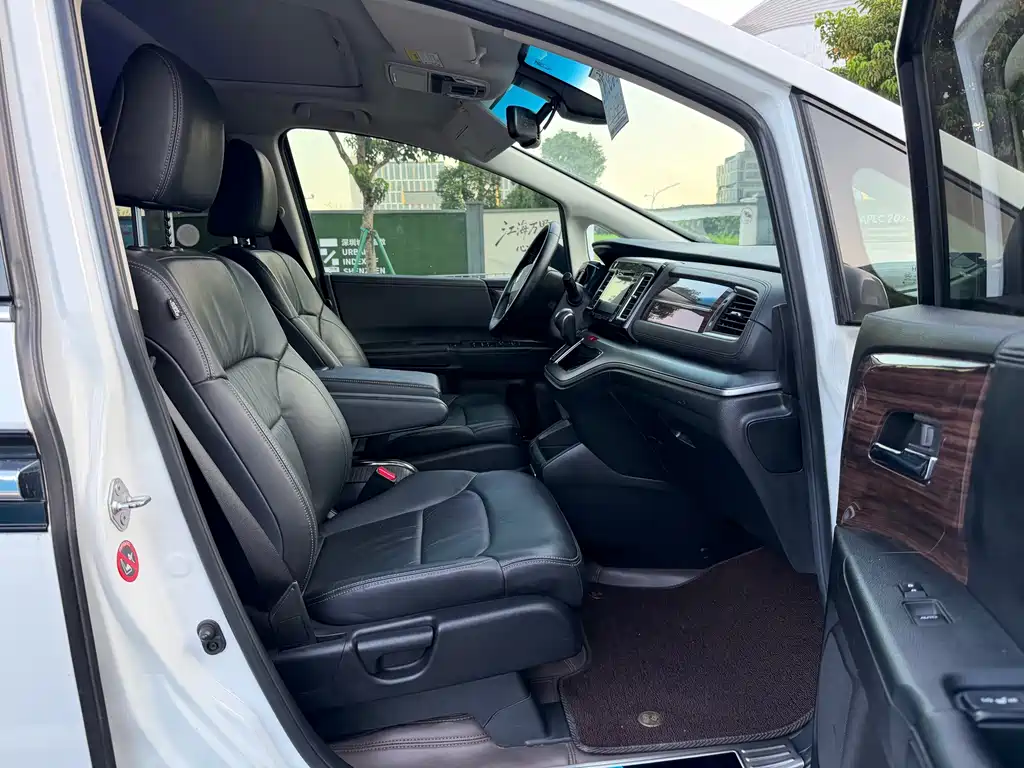 Honda Elysion — миниатюра 7