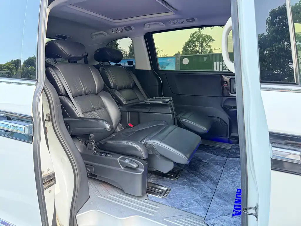 Honda Elysion — миниатюра 8