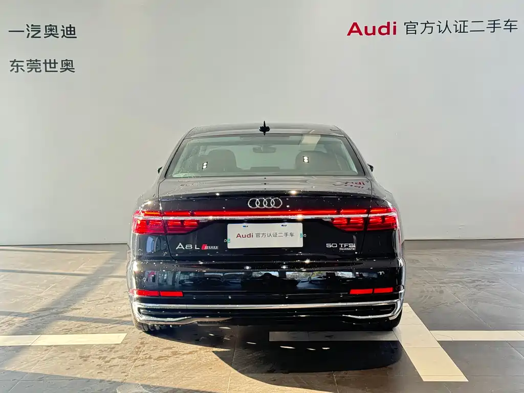 AUDI A8