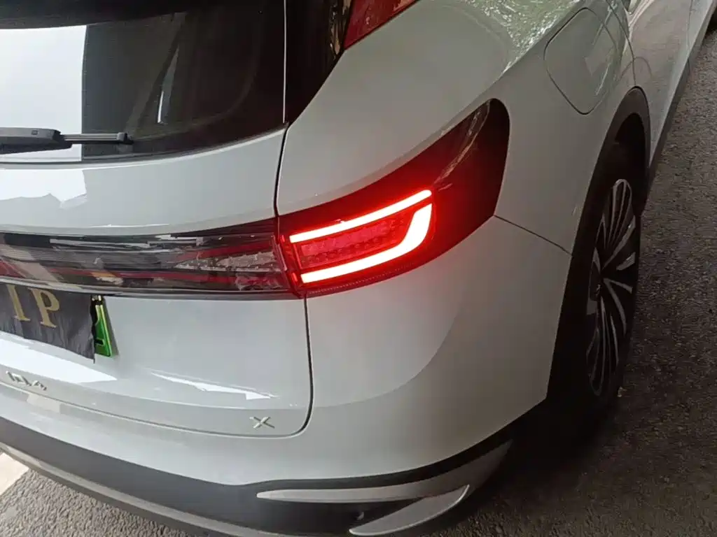 Volkswagen ID.4 X — миниатюра 8