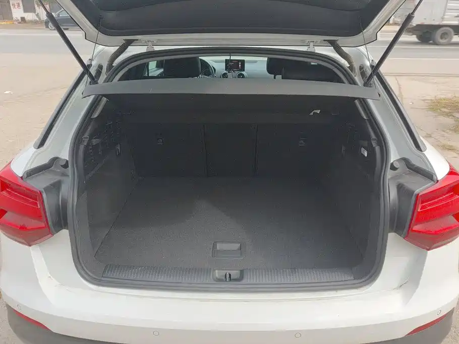 Audi Q2L — миниатюра 4