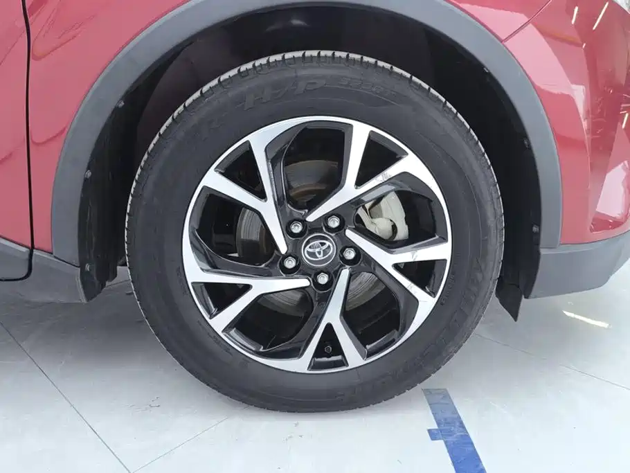Toyota C-HR — миниатюра 6