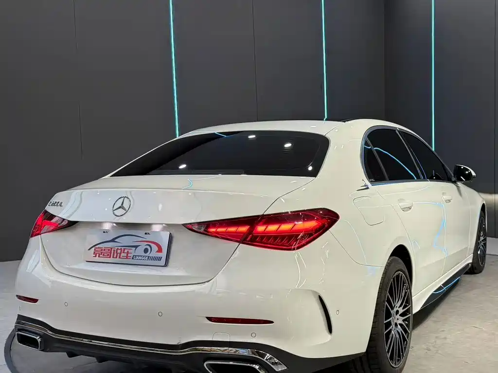 Mercedes-Benz C-Class — миниатюра 8