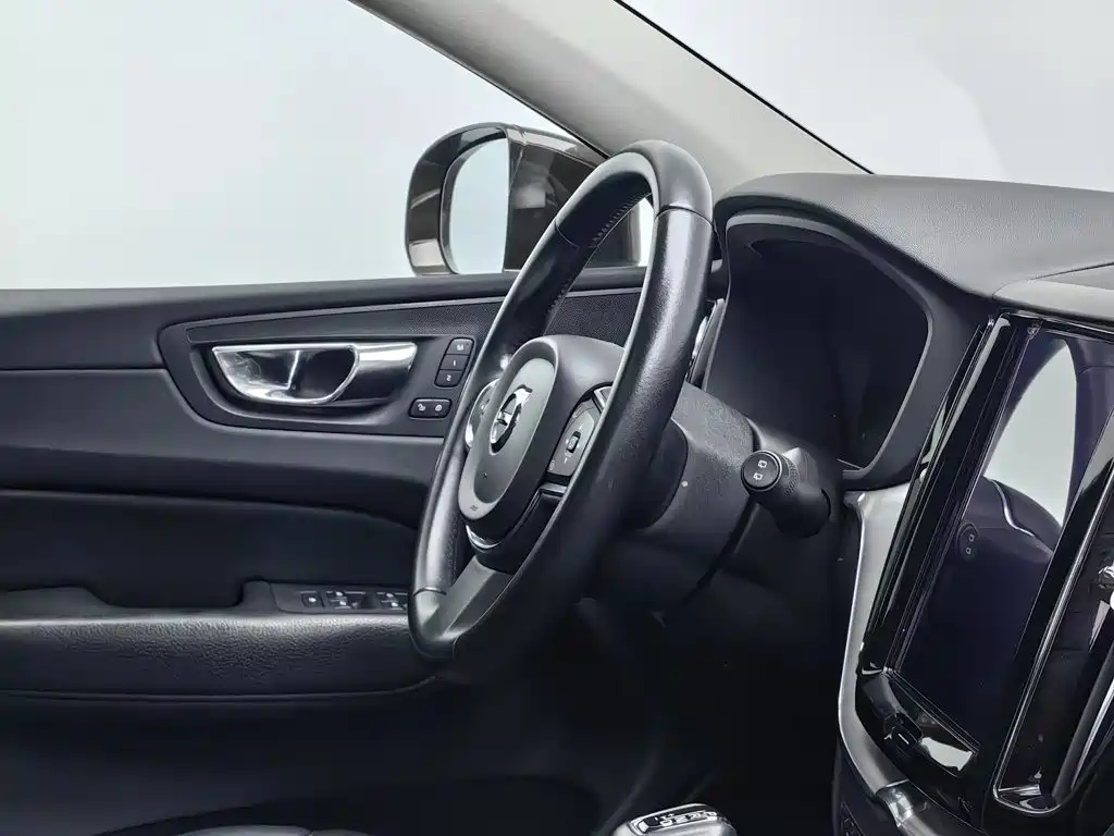 Volvo XC60 — миниатюра 22