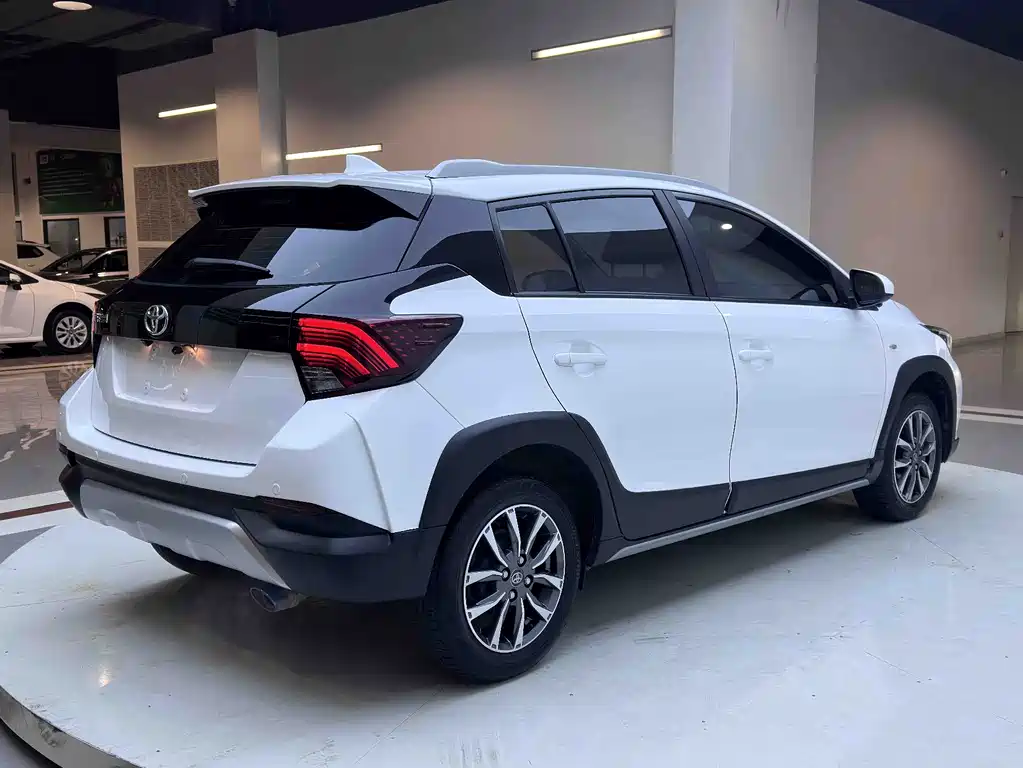 TOYOTA YARIS L ZHIXUAN