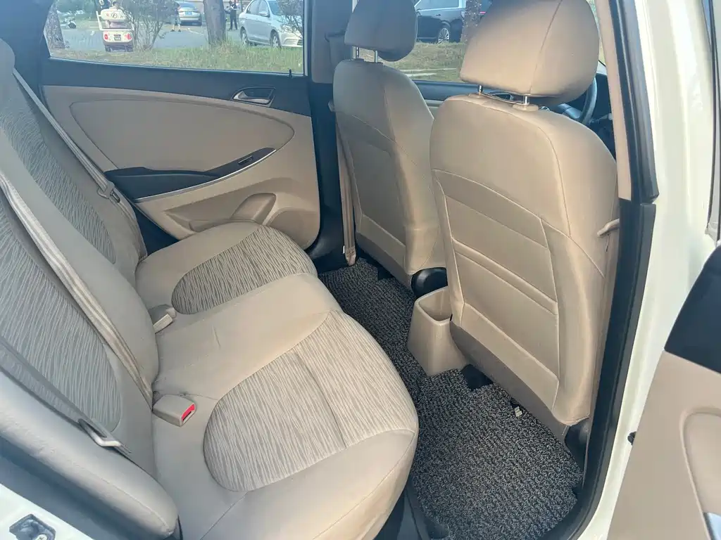 Hyundai Verna — миниатюра 12