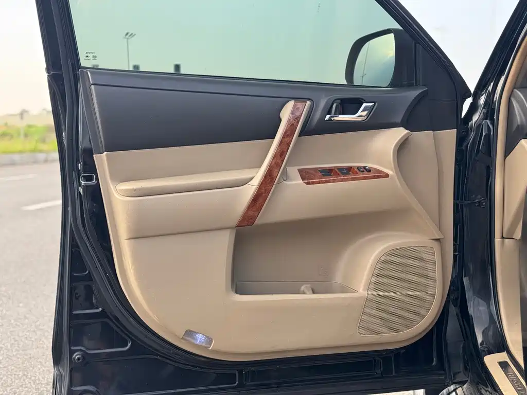 Toyota Highlander — миниатюра 14
