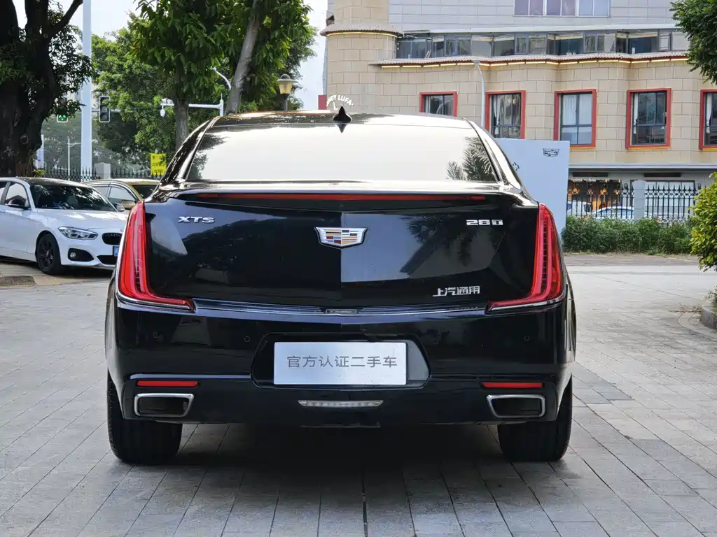Cadillac XTS — миниатюра 6