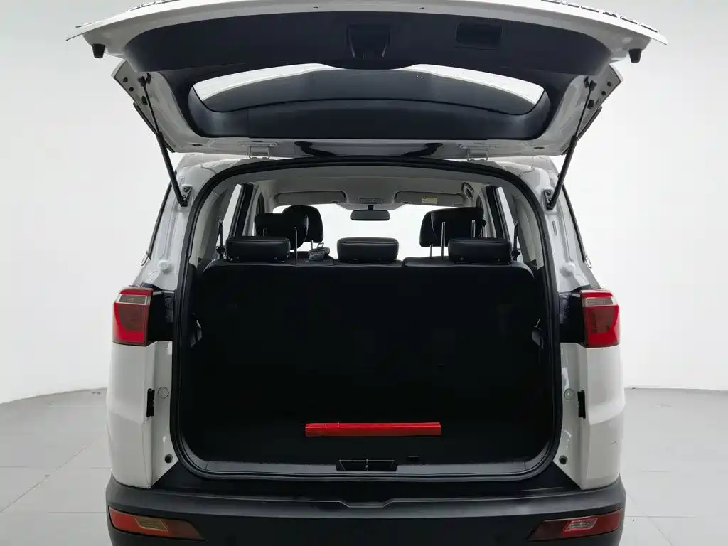 Wuling Hongguang S3 — миниатюра 16