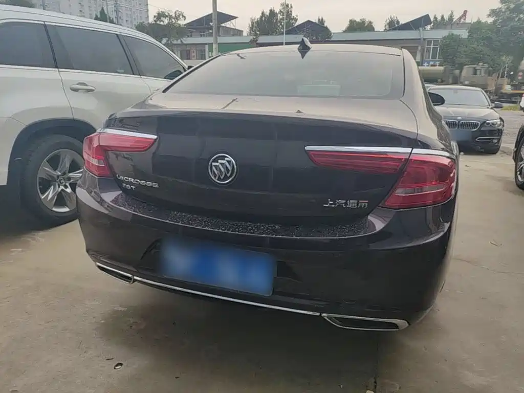 Buick LaCrosse — миниатюра 6