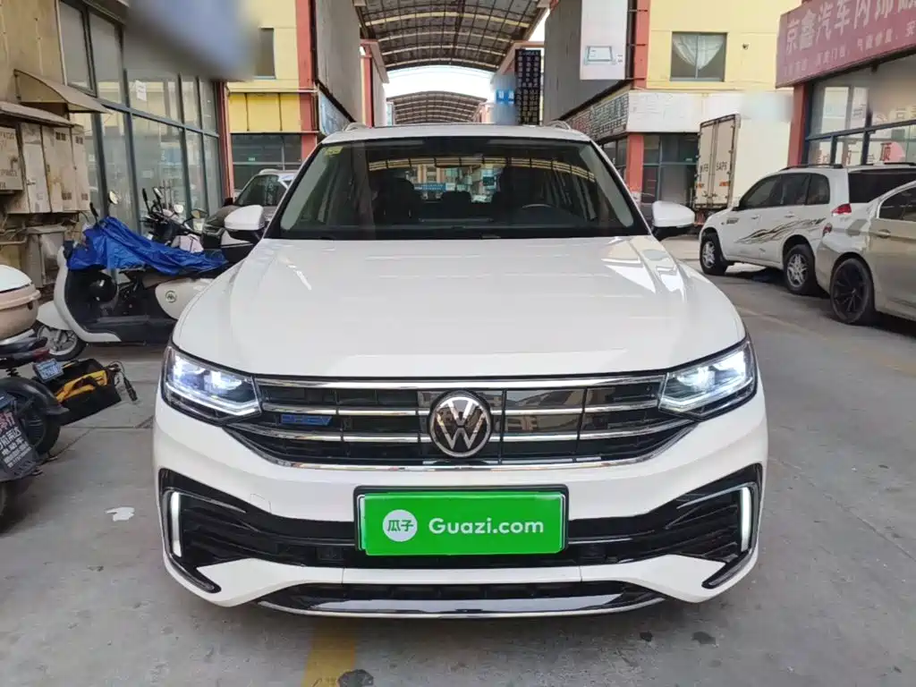 Volkswagen Tiguan L PHEV — миниатюра 3