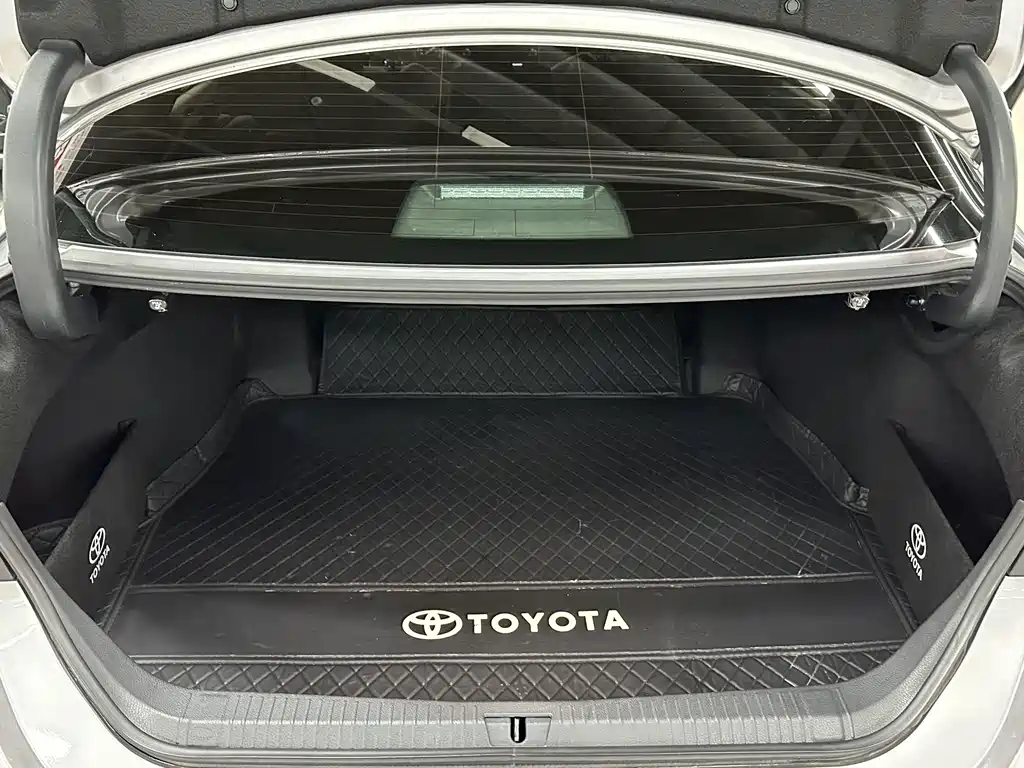 Toyota Avalon — миниатюра 14