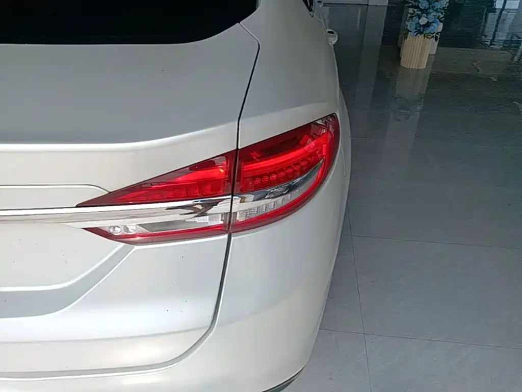 Ford Mondeo New Energy — миниатюра 8