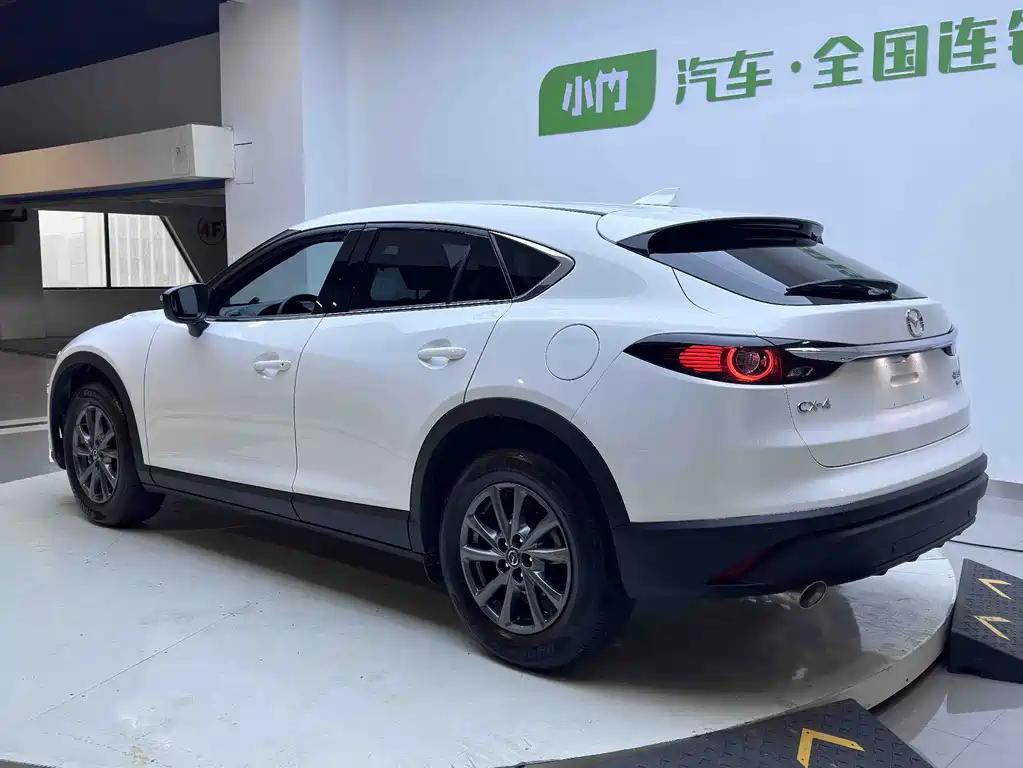 MAZDA CX 4