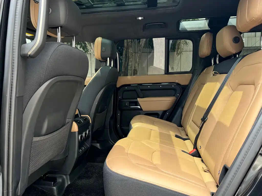 Land Rover Land Rover Defender 2025 110 3.0T P400