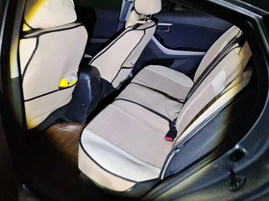 Hyundai Elantra Langdong — миниатюра 11
